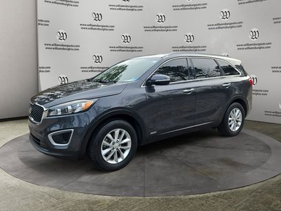 Used 2017 Kia Sorento LX w/ LX Convenience Package