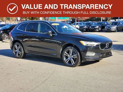 Used 2019 Volvo XC60 T5 Momentum w/ Multimedia Package
