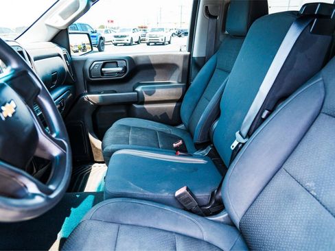 Used 2019 Chevrolet Silverado 1500 Custom w/ Infotainment Package RWD image 9