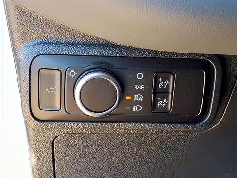 New 2026 Ford Explorer Active image 14