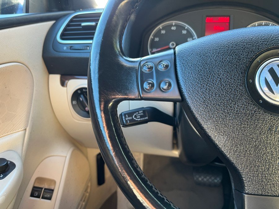 Used 2007 Volkswagen Eos 2.0T FWD image 15