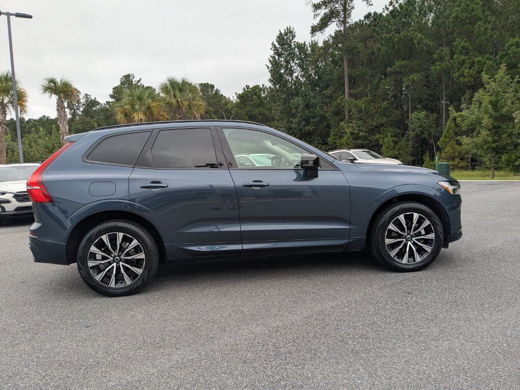 Used 2024 Volvo XC60 B5 Plus w/ Protection Package Premier AWD/4WD image 3