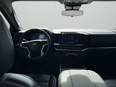 Used 2024 Chevrolet Silverado 3500 LT w/ Convenience Package image 23