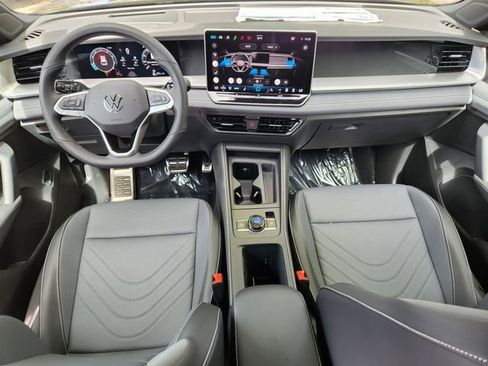 New 2026 Volkswagen Tiguan SE R-Line image 24