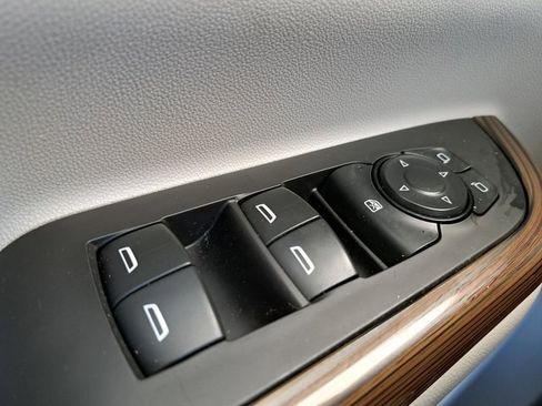 Used 2019 GMC Acadia SLE w/ LPO, Black Accent Package image 20