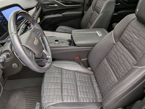 Used 2024 Cadillac Escalade V w/ Heavy-Duty Trailer Package image 21