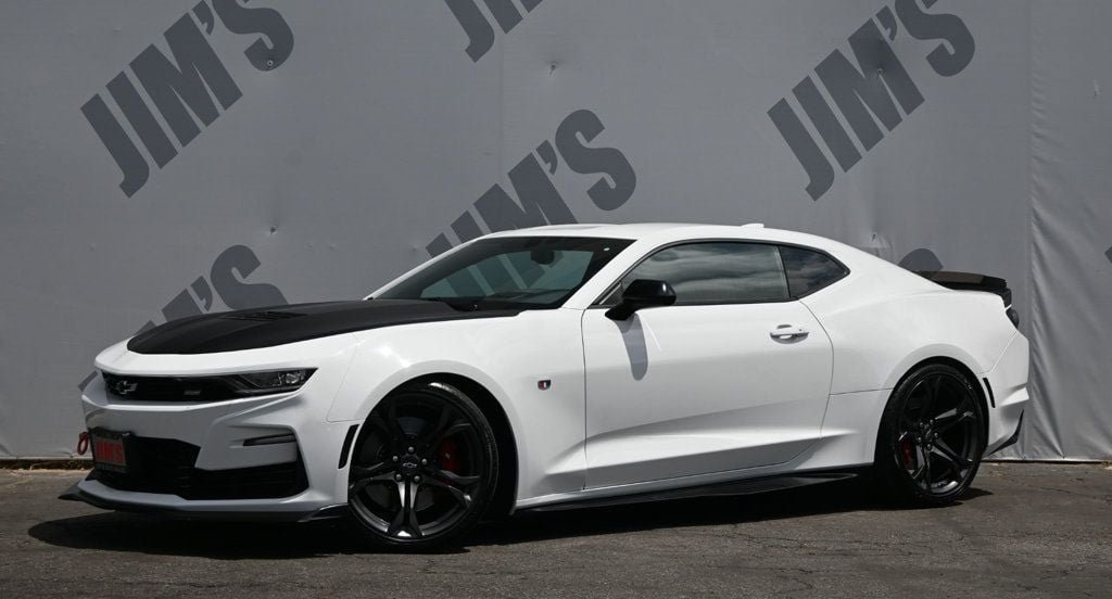 Used 2020 Chevrolet Camaro SS RWD image 1