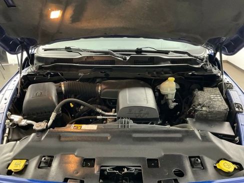 Used 2015 RAM 1500 Express RWD image 19