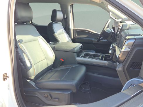 Used 2026 Ford F350 Lariat w/ Lariat Ultimate Package AWD/4WD image 19