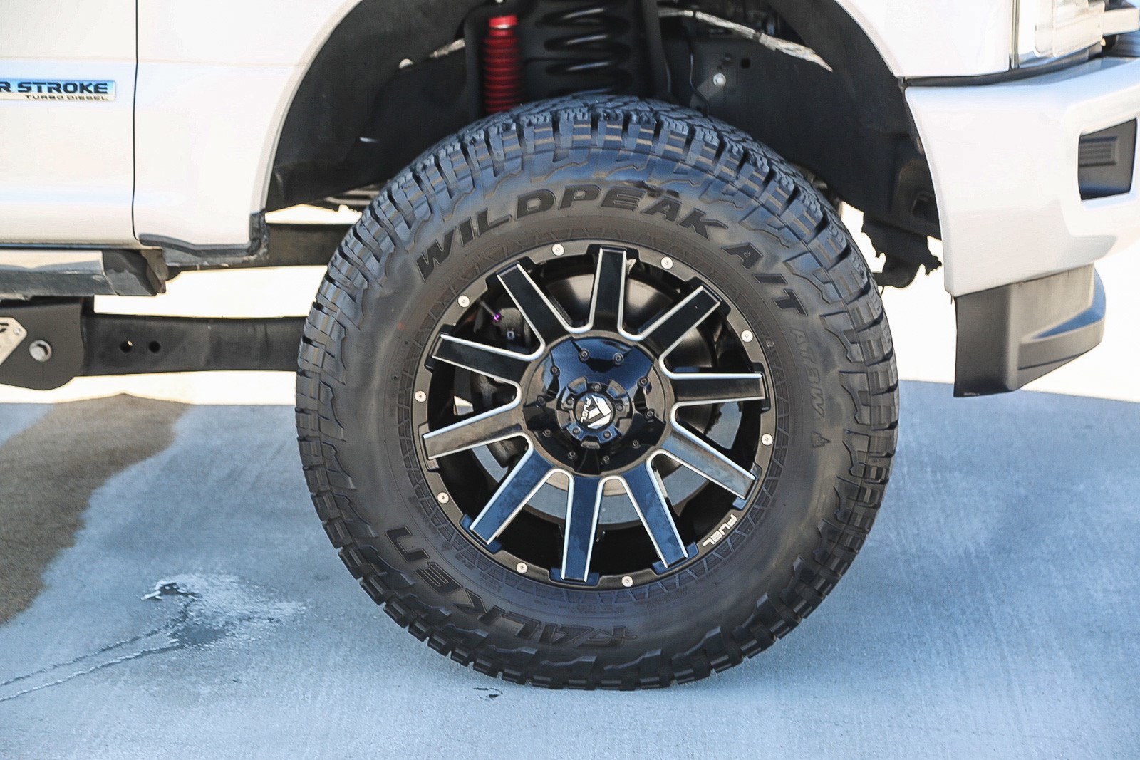 Used 2017 Ford F250 Platinum w/ Platinum Ultimate Package AWD/4WD image 10