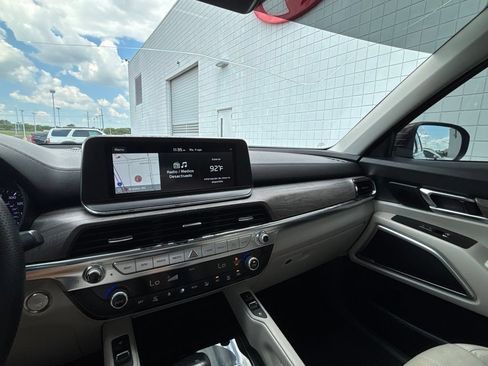 Used 2021 Kia Telluride EX w/ EX Premium Package FWD image 16