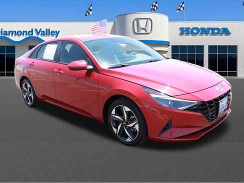 Used 2023 Hyundai Elantra SEL w/ Convenience Package FWD image 1