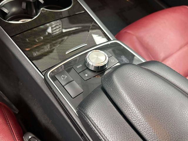 Used 2015 Mercedes-Benz E 400 4MATIC Coupe image 37
