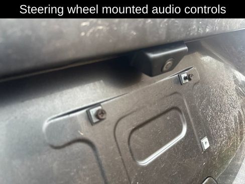 Used 2020 Ford Escape SEL image 8