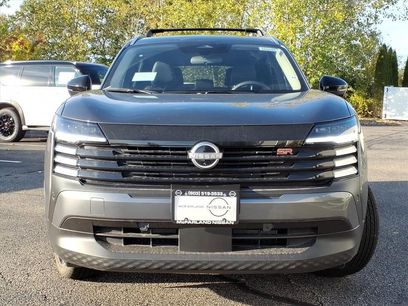 New 2026 Nissan Kicks SR w/ Cold Weather Package