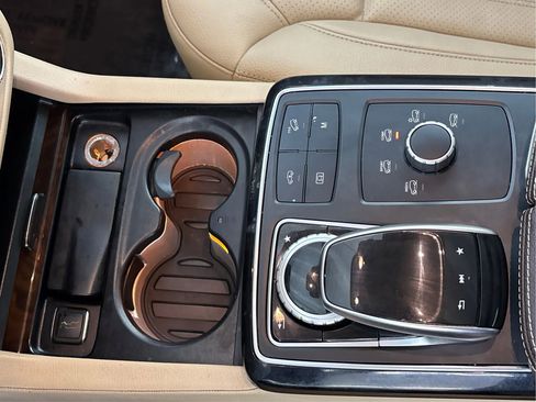 Used 2019 Mercedes-Benz GLS 450 4MATIC image 22