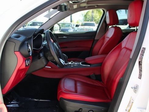 Used 2021 Alfa Romeo Stelvio Sprint w/ Nero Edizione image 17