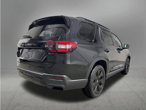 New 2026 Honda Pilot Black Edition image 5