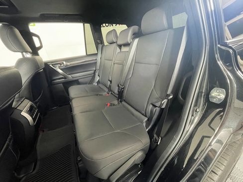 Used 2023 Lexus GX 460 Premium w/ Premium Package image 28