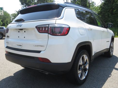 Used 2018 Jeep Compass Limited AWD/4WD image 5