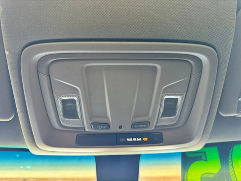 Used 2020 GMC Sierra 2500 4x4 Crew Cab w/ Convenience Package image 16