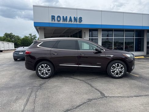 Used 2021 Buick Enclave Avenir w/ Avenir Technology Package AWD/4WD image 2