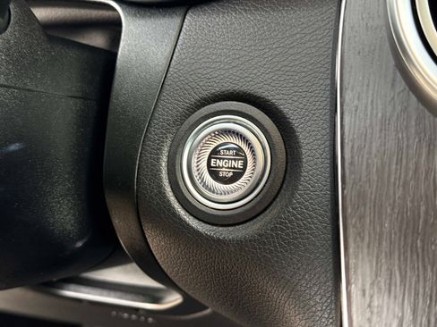 Used 2021 Mercedes-Benz GLC 300 GLC 300 image 29