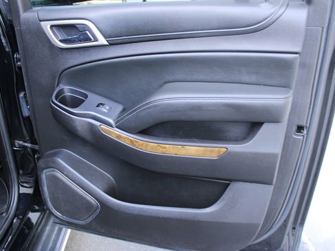 Used 2016 GMC Yukon XL Denali image 19