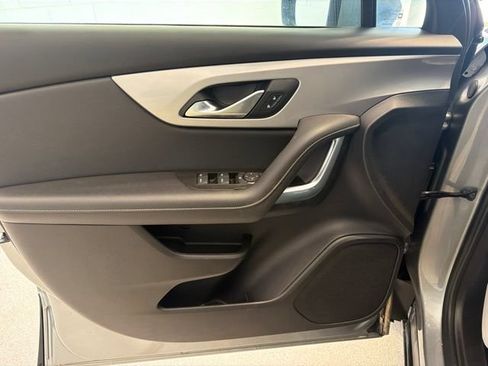 Used 2025 Chevrolet Blazer LT AWD/4WD image 15
