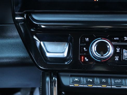 Used 2024 GMC Sierra 1500 AT4X image 25