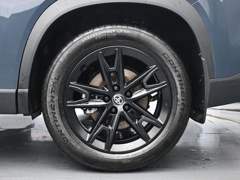 Used 2025 Toyota Grand Highlander AWD Hybrid image 12