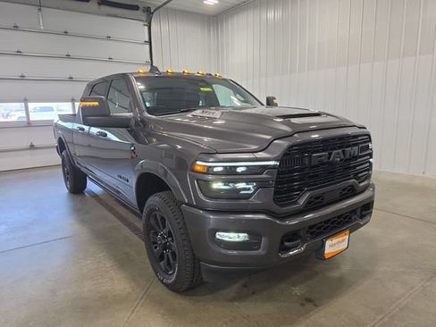 Used 2025 RAM 3500 Laramie AWD/4WD image 2