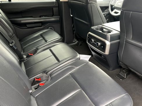 Used 2024 Ford Expedition Max XLT image 20