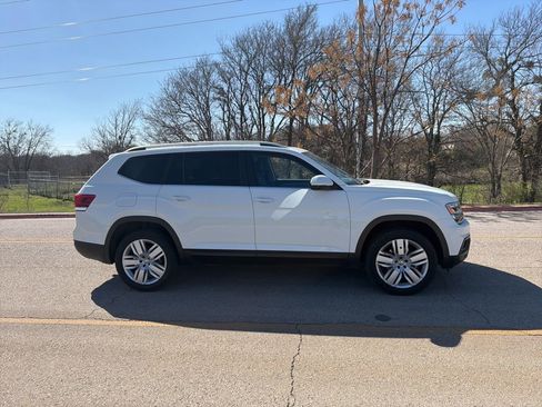 Used 2019 Volkswagen Atlas SE image 4