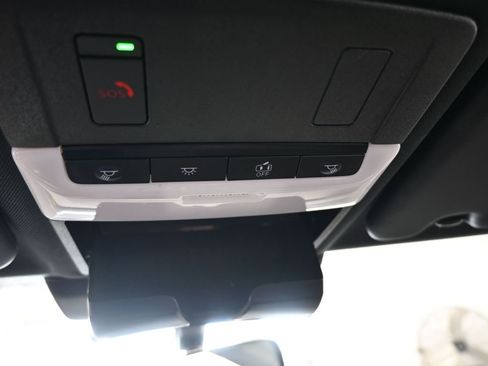 Used 2023 Mitsubishi Outlander SE image 35