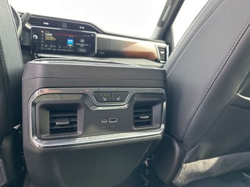 Used 2024 GMC Sierra 2500 Denali w/ Technology Package AWD/4WD image 23