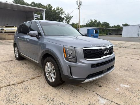 Used 2022 Kia Telluride LX FWD image 2