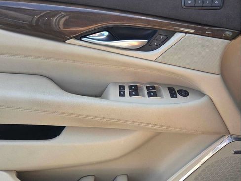 Used 2020 Cadillac Escalade Luxury AWD/4WD image 24