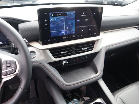 New 2026 Ford Explorer Active AWD/4WD image 5