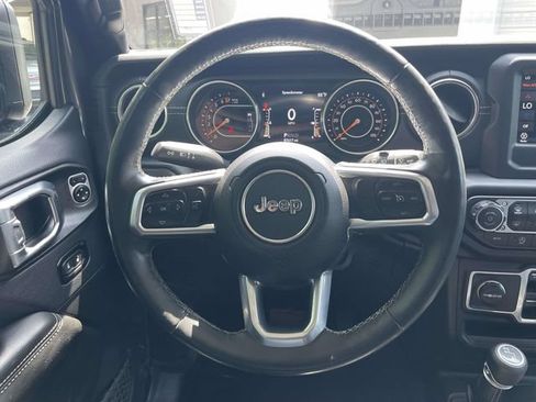 Used 2018 Jeep Wrangler Unlimited Sahara w/ Cold Weather Group AWD/4WD image 13