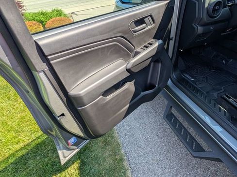 Used 2026 Chevrolet Colorado Trail Boss AWD/4WD image 10