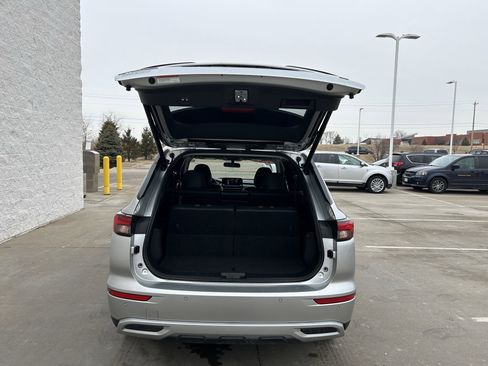 Used 2024 Mitsubishi Outlander SE image 20