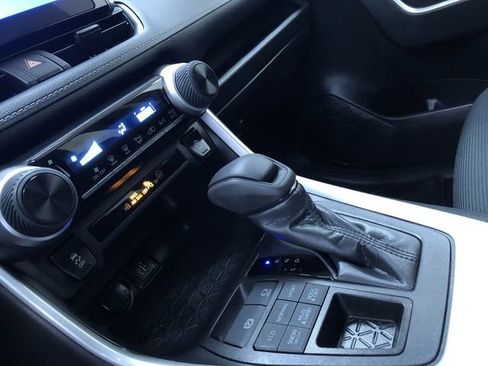 Certified 2023 Toyota RAV4 LE image 29