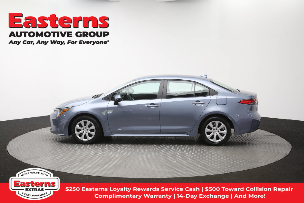 Used 2025 Toyota Corolla LE FWD image 61