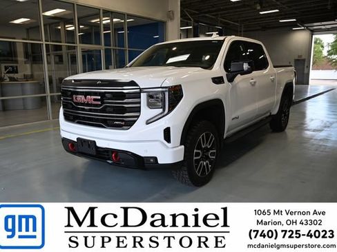 Used 2024 GMC Sierra 1500 AT4 w/ Technology Package AWD/4WD image 1