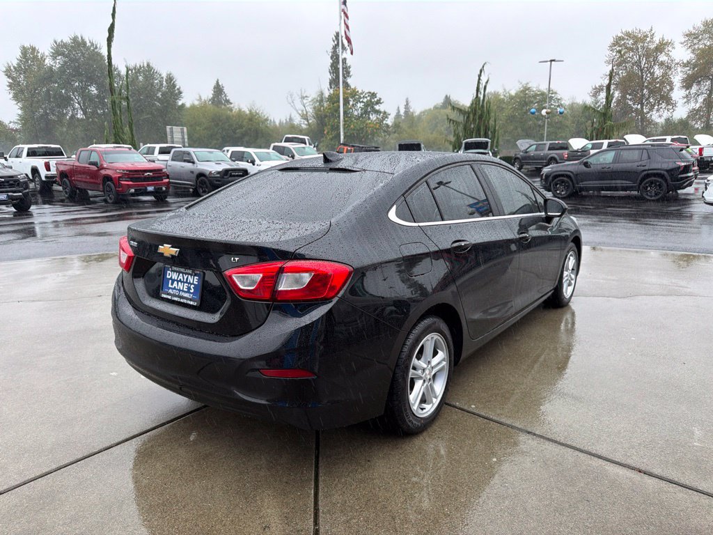 Used 2018 Chevrolet Cruze LT w/ Convenience Package FWD image 6