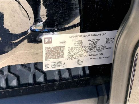 Certified 2025 Chevrolet Suburban Z71 image 34