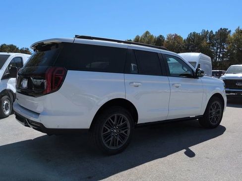 New 2025 Ford Expedition Platinum w/ Stealth Performance Package image 4