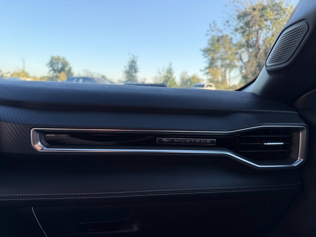 Used 2025 Ford Mustang GT Premium RWD image 27
