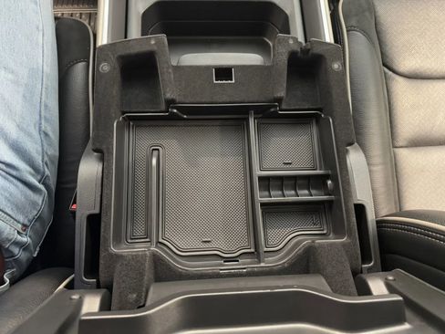 Used 2022 RAM 1500 Laramie AWD/4WD image 44